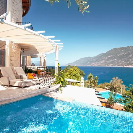 Lighthouse Hotel