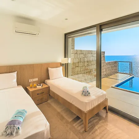 Lighthouse Hotel