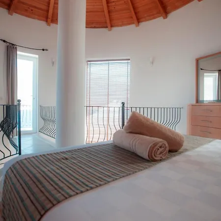 Hotel Mekvin Deniz Feneri Lighthouse