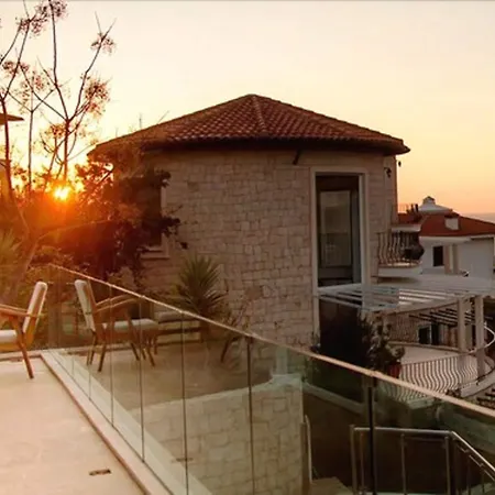 Mekvin Deniz Feneri Lighthouse Kas