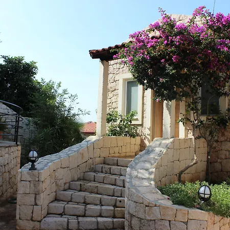 Hotel Mekvin Deniz Feneri Lighthouse