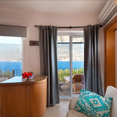 Lighthouse Hotel
