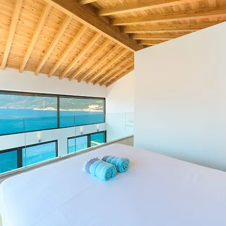 Lighthouse Hotel 3*